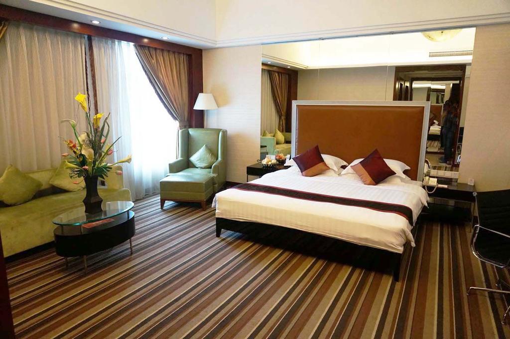 Guangzhou Imperial Hotel エクステリア 写真